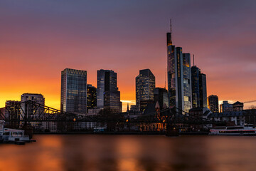 Fototapeta na wymiar Frankfurt am Main Skyline - Wolkenkratzer