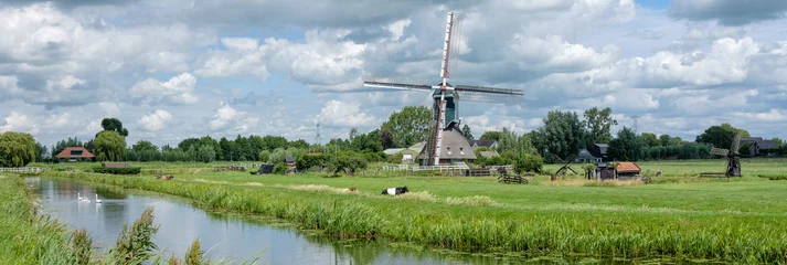 Foto auf Acrylglas Windmill Bleskensgraaf, Zuid-Holland Province, The Netherlands © Holland-PhotostockNL