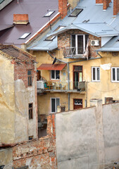 Fototapeta na wymiar slums in the city of Lvov, Ukraine January 11, 2014