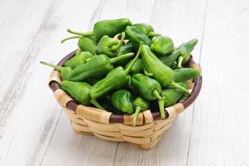 raw spanish padron peppers, pimientos de padron