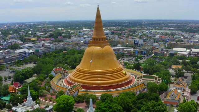 Wat Phra Pathom Chedi Ratchaworamahawihan or Wat Phra Pathommachedi Ratcha Wora Maha Wihan, in Nakhon Pathom, Thailand