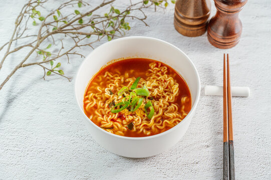 Korean instant noodles with spring onions