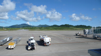 空港・誘導・給油・牽引