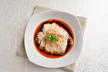roasted cold white tender chicken in hot and spicy mala chilli sambal oil sauce chinese appetiser halal menu