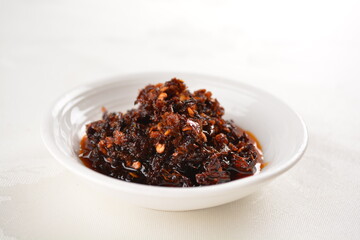 roasted cold white tender chicken in hot and spicy mala chilli sambal oil sauce chinese appetiser halal menu