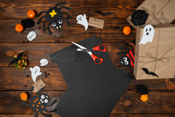 Step 2. DIY Halloween paper bats. Halloween craft step by step instructions.