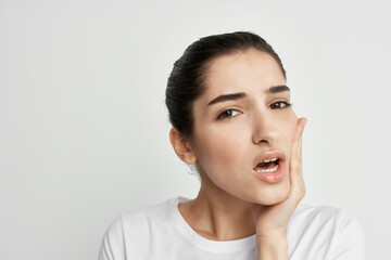 woman toothache health problems discomfort treatment