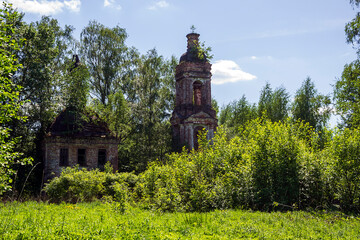 Fototapeta na wymiar orthodox church landscape