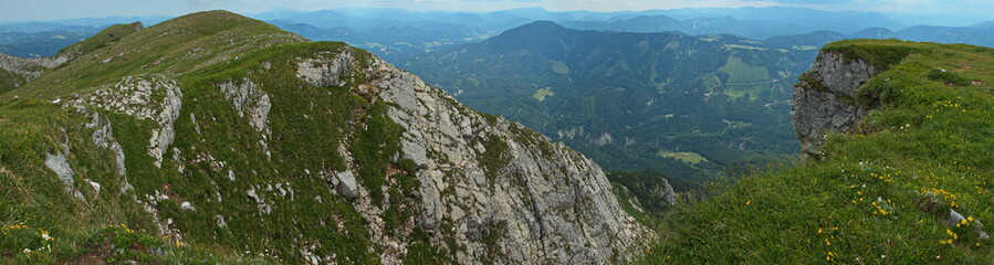Fototapeta na wymiar View of mountain panorama from Oetscher in Austria, Europe 