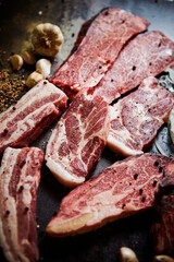 Aged beef and pork and various vegetables 