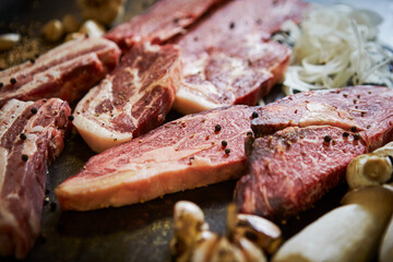 Aged beef and pork and various vegetables 