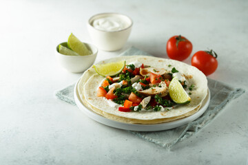 Flatbread with chicken and vegetables