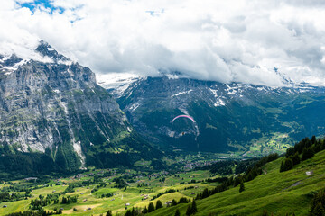 Gleitschirm in Grindelwald