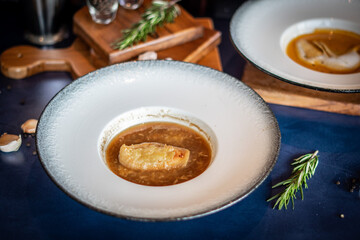 Classic onion soup with toasts