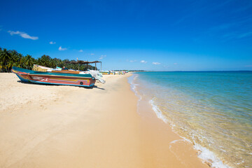 Obraz premium tropical beach in Sri Lanka . Summer holiday and vacation concept for tourism.
