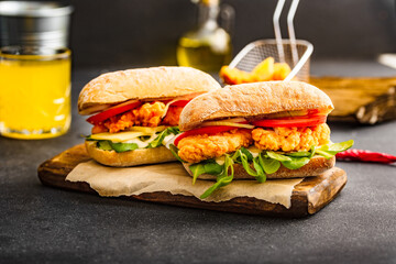 Chicken sandwich. Chicken burger with vegetables.