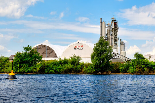 Deutsche Asphalt company in harbor of Bremerhaven, Germany