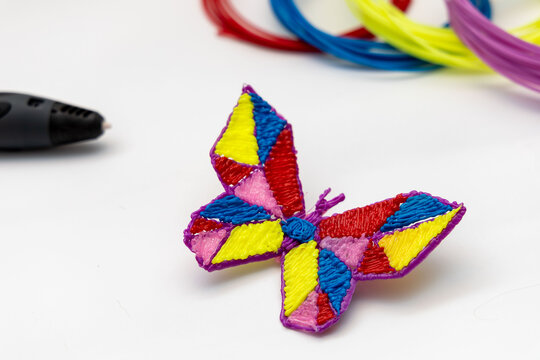 Making a colorfull buttlerfly with a 3d pen color