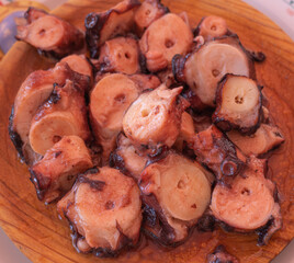 Plato de pulpo asado al horno
