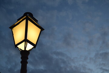 Fototapeta na wymiar old street lamp in the night