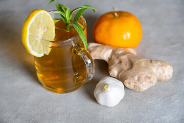 Mixtures of honey, ginger and garlic that are useful in the cold and refreshing for the body