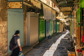 Fototapeta premium Shops closed in Jerusalem old city market without tourists for the coronavirus lockdown