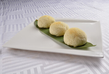 baked crispy skin bolo bun bread with stir fried chicken and mushroom inside Hong Kong dim sum menu