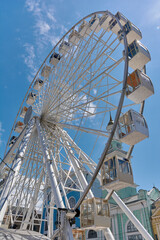 Ferris wheel at sunriseFerris wheel on Podil in Kiev. Kontraktova ploshcha