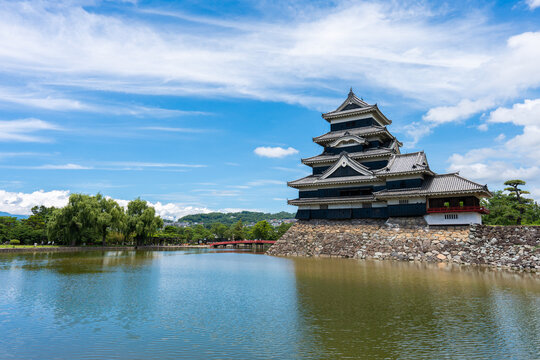 松本城 の画像 4 073 件の Stock 写真 ベクターおよびビデオ Adobe Stock
