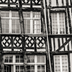 Fototapeta na wymiar facade of an old house in the historic center of Rennes, Brittany