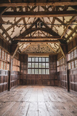 Tudor building long gallery - obrazy, fototapety, plakaty