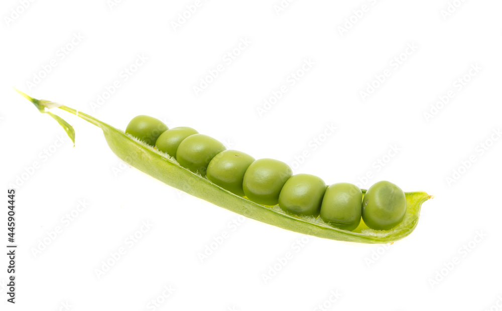 Poster green peas isolated