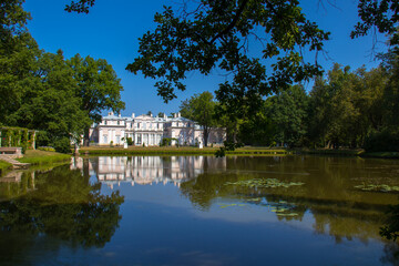 Obraz premium A sunny day in the Menshikov Park of St. Petersburg