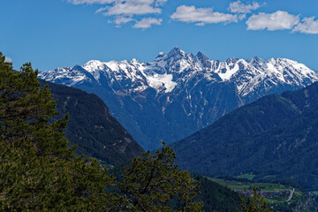 Tiroler Alpen im Frühling