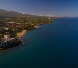 Naklejka na ściany i meble A aerial high definition photo of a beach near the town of Kihei on the island of Maui.