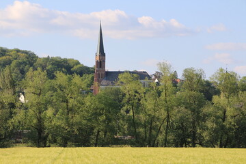 Blick von der Stadt Menden im Sauerland über das Ruhrtal auf die Stadt Fröndenberg an der Ruhr