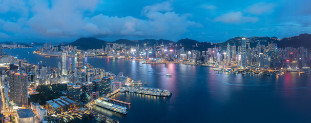 Obraz na płótnie Canvas Aerial view of panorama of Hong Kong city at dusk
