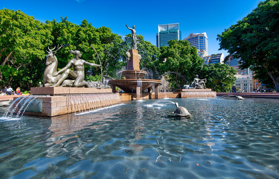 SYDNEY - AUGUST 2018: Archibald fountain on a beautiful day.