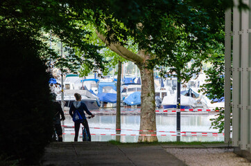 Obraz premium Inondation au bord du lac de Bienne, Suisse