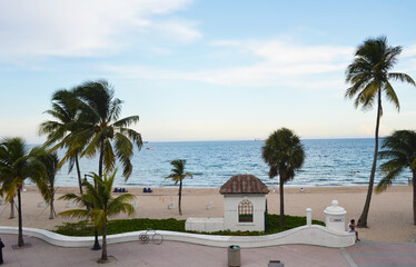 Fototapeta na wymiar Quiet and empty beach front of Fort Lauderdale, Florida, USA