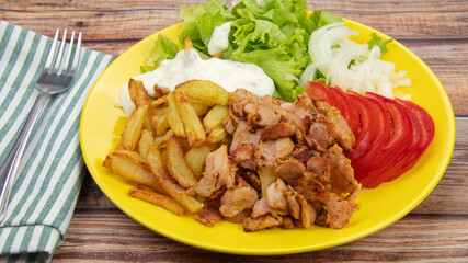 assiette kebab et frites