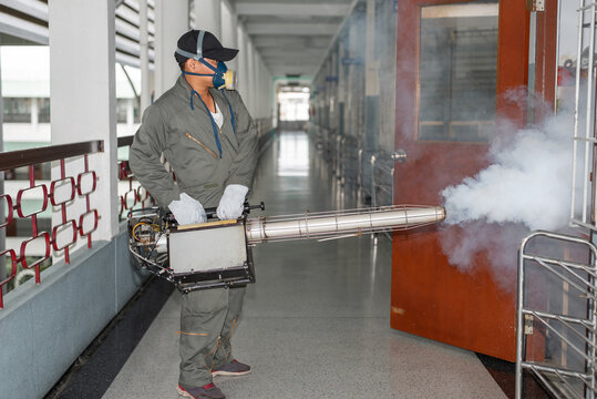 Fogging to eliminate mosquito in the room for preventing the spread of dengue fever