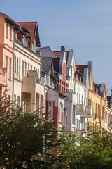 Fototapeta premium Wohngebäude, Reihenhäuser, Altbauten, Stralsund, Mecklenburg-Vorpommern, Deutschland, Europa