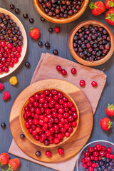 Berry composition of cherries, black currants, raspberries and strawberries
