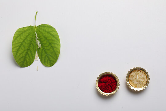 Dussehra greeting card using apta / Bauhinia racemosa