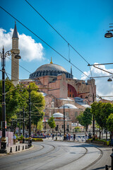 Fototapeta na wymiar Estambul ciudad histórica y monumental entre la vieja Europa y Asia