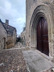 VIEUX VILLAGE LES ANGLES (Gard)