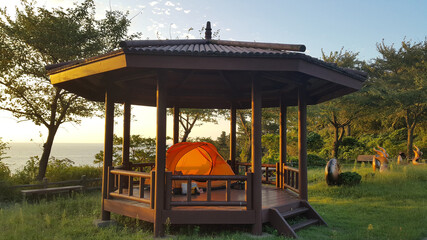 한국 연평도 야외에서 캠핑