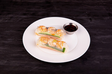 rice paper, shrimp, mango, cucumbers, carrots, rice noodles, Fresh Roll