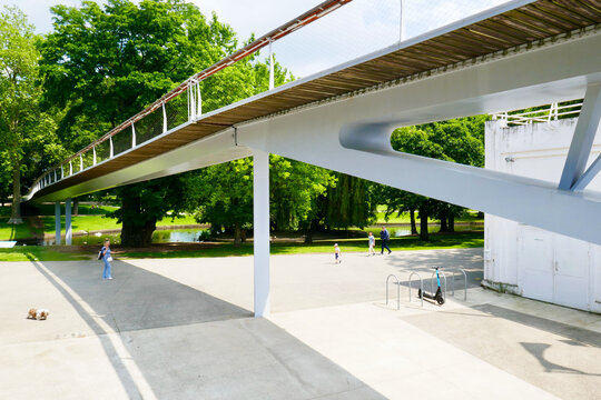 Belgium, Li&egrave;ge, Foot bridge in Parc de la Boverie